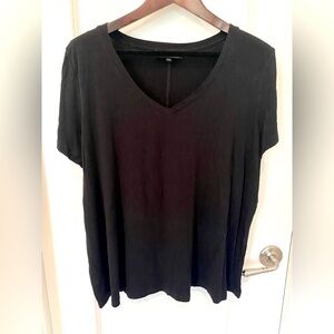 Eloquii Black V neck T shirt size 14-16